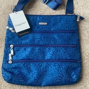 Baggallini Slim Zipper Crossbody Chysanthemum Floral Mid Blue Yellow inside NWT